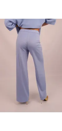 Класичні штани у блакитному кольорі. Доступні розміри: XS, XL