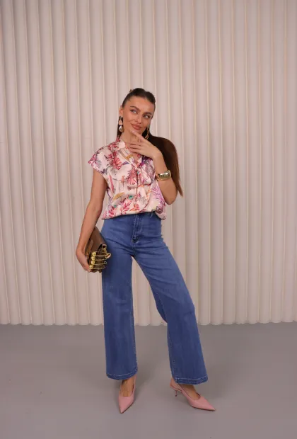 Блуза з принтом з бантом у ніжно-рожевих відтінках