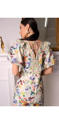 Сукня з квітковим принтом та декоративними гудзиками. Доступні розміри: M