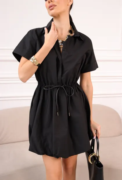 Котонова сукня з акцентом на талії