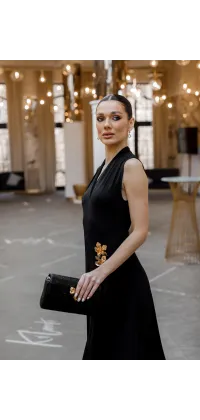 Чорна сукня міді IMPERIAL. Колір: Чорний