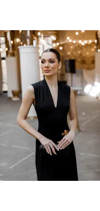 Сукня чорна з декоративною квіткою, одяг від Jador