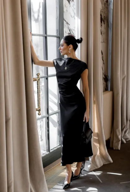 Сукня міді сатинова чорна IMPERIAL