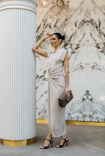 Сукня IMPERIAL у бежевому відтінку