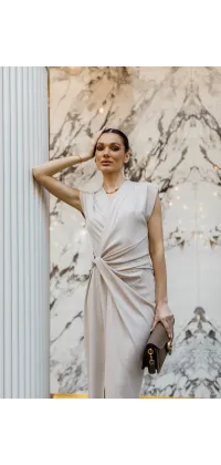 Сукня IMPERIAL у бежевому відтінку. Колір: Бежевий