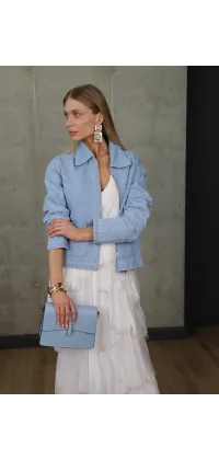 Ніжна шовкова сукня у білому відтінку, одяг від Jador