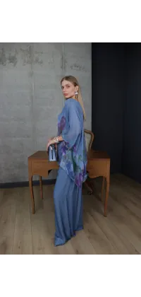 Жіночий шовковий костюм блакитний, від Jador