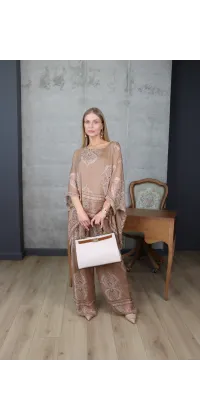 Жіночий шовковий костюм у відтінку мокко, від Jador