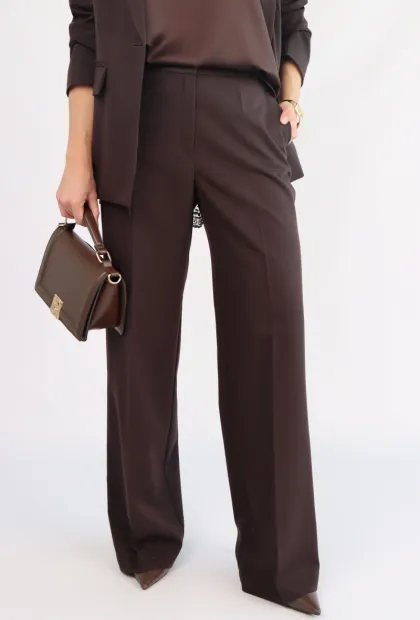 Класичні штани у шоколадному відтінку