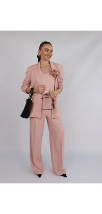 Пудровий піджак з квіткою IMPERIAL. Колір: Пудровий