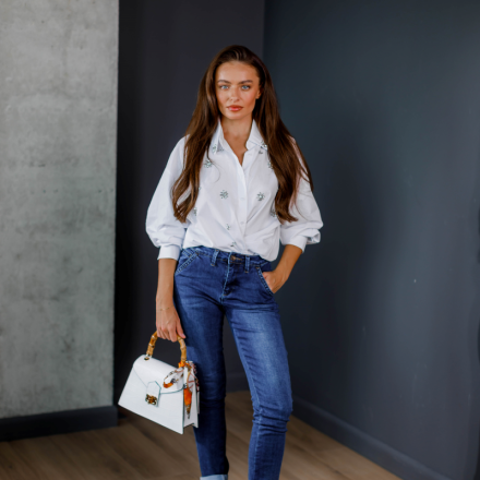 Еластичні джинси французького виробництва,які поєднують стиль, комфорт та ідеальну посадку.