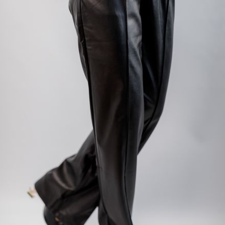 Штани з екошкіри. Колір: Чорний