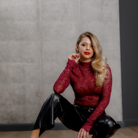 Кюлоти французького виробника з середньою довжиною та стильними накладними кишенями, одяг від Jador