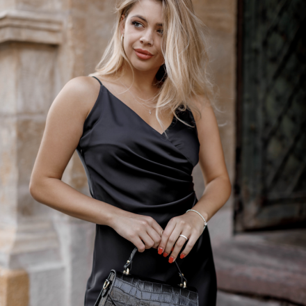 фото: Сатинова сукняIMPERIAL. Колір: Чорний