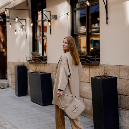 фото: Італійський тренч casual, одяг від Jador