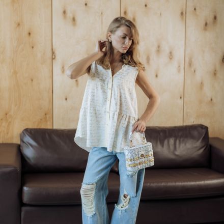 Рвані джинси з ефектом oversize від французького бренду