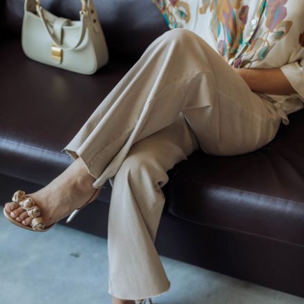 Французькі джинси straight. Колір: Бежевий