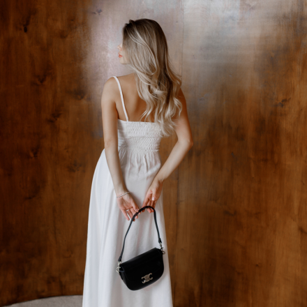 Біла  довга сукня із віскози. Колір: Білий