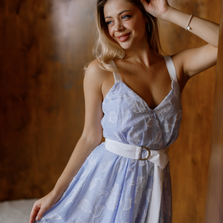 Сукня Imperial  з текстурним вишиваним візерунком. Колір: Біло-синій