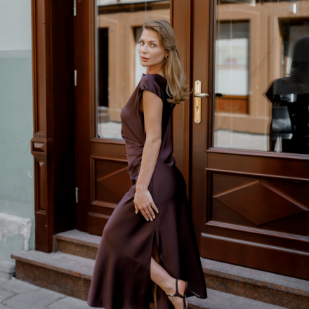 фото: Вишукана сукня IMPERIAL. Колір: Коричневий