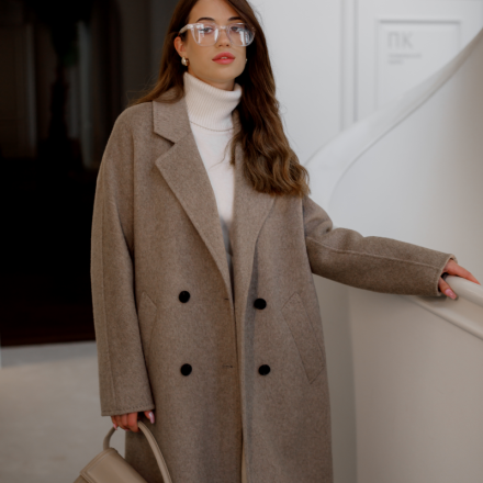 Пальто прямого крою. Колір: Бежевий