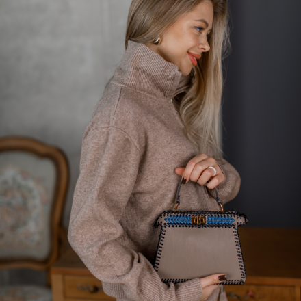 Жіночий трикотажний костюм у стилі Alo