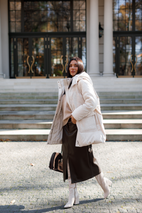 Подовжений зимовий пуховик