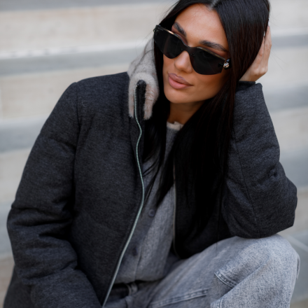 Укорочений пуховик з вовни. Колір: Чорний