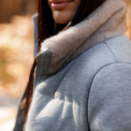 Пуховик з хутряним коміром. Колір: Сірий