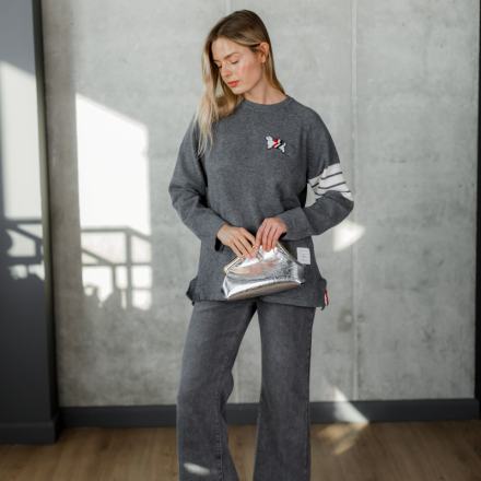 Светр в стилі Thom Browne. Колір: Сірий