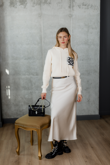 Светр жіночий з капюшоном фото