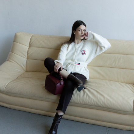 Жіночий кардиган у стилі Thom Browne. Колір: Білий