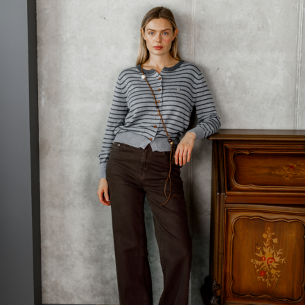 Светр у стилі Miu Miu. Колір: Сірий