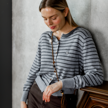 Светр у стилі Miu Miu, одяг від Jador