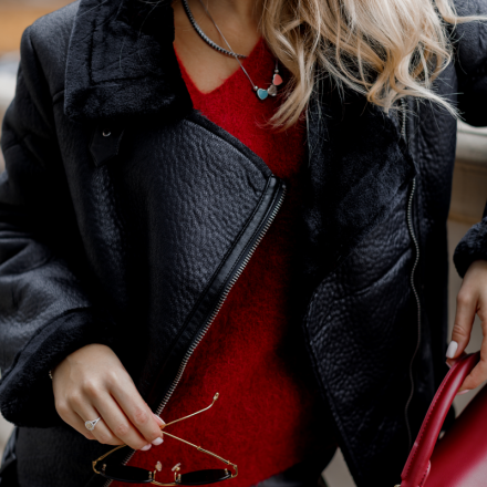 Чорна укорочена дублянка. Колір: Чорний