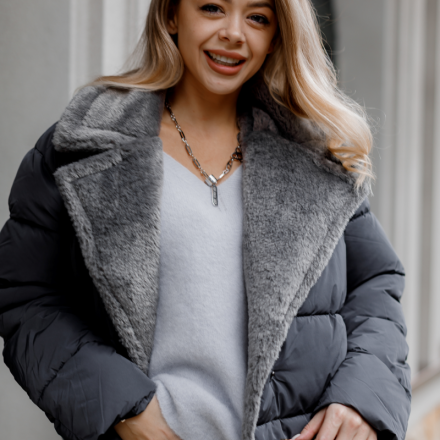 Жіночий зимовий пуховик