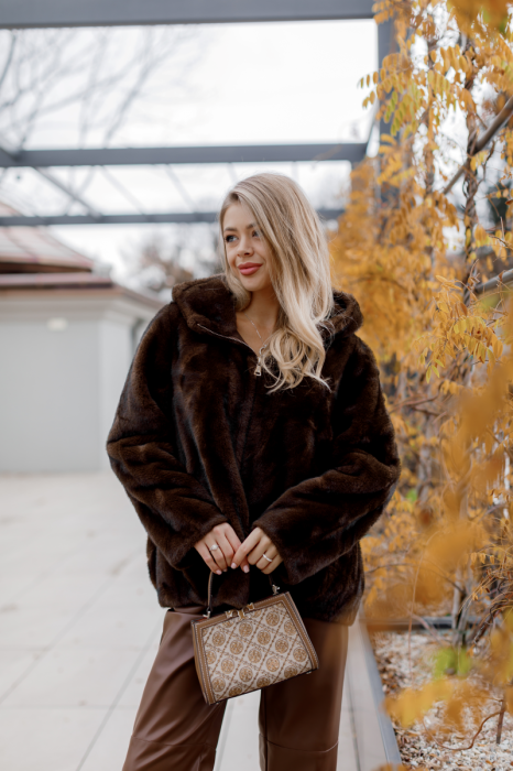 Укорочена шуба з екохутра фото