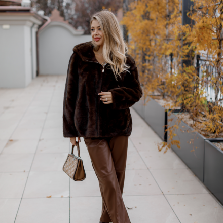 Укорочена шуба з екохутра. Доступні розміри: m