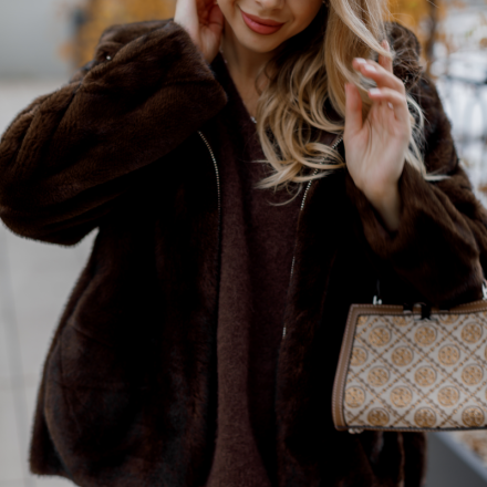 Укорочена шуба з екохутра, одяг від Jador