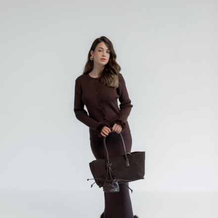 Трикотажний костюм-двійка з хутряним оздобленням, одяг від Jador