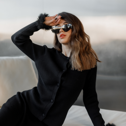 Костюм з хутряним декором, одяг від Jador