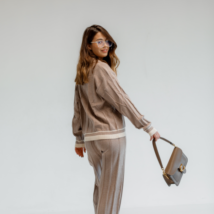 Костюм-двійка французького виробника з високоякісного преміум-трикотажу