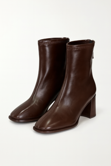 Елегантні черевики на стійкому підборі фото