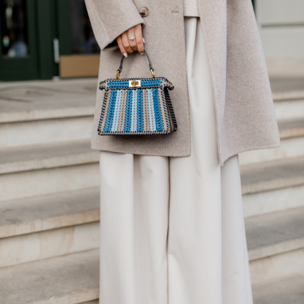 Молочне двобортне пальто. Колір: Бежевий