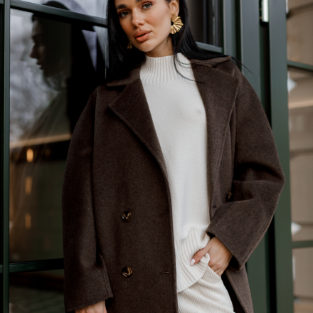 Пряме пальто з вовни. Доступні розміри: sm