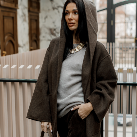 Вовняне пальто з канюшоном, одяг від Jador