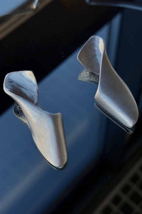 Сріблясті сережки спіраль фото