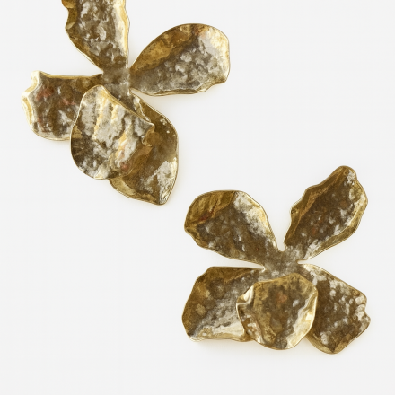 Золоті скульптурні сережки. Колір: Золотий