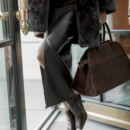 Жіноча шуба з поясом, одяг від Jador