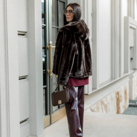 Шуба з преміального екохутра. Колір: Коричневий